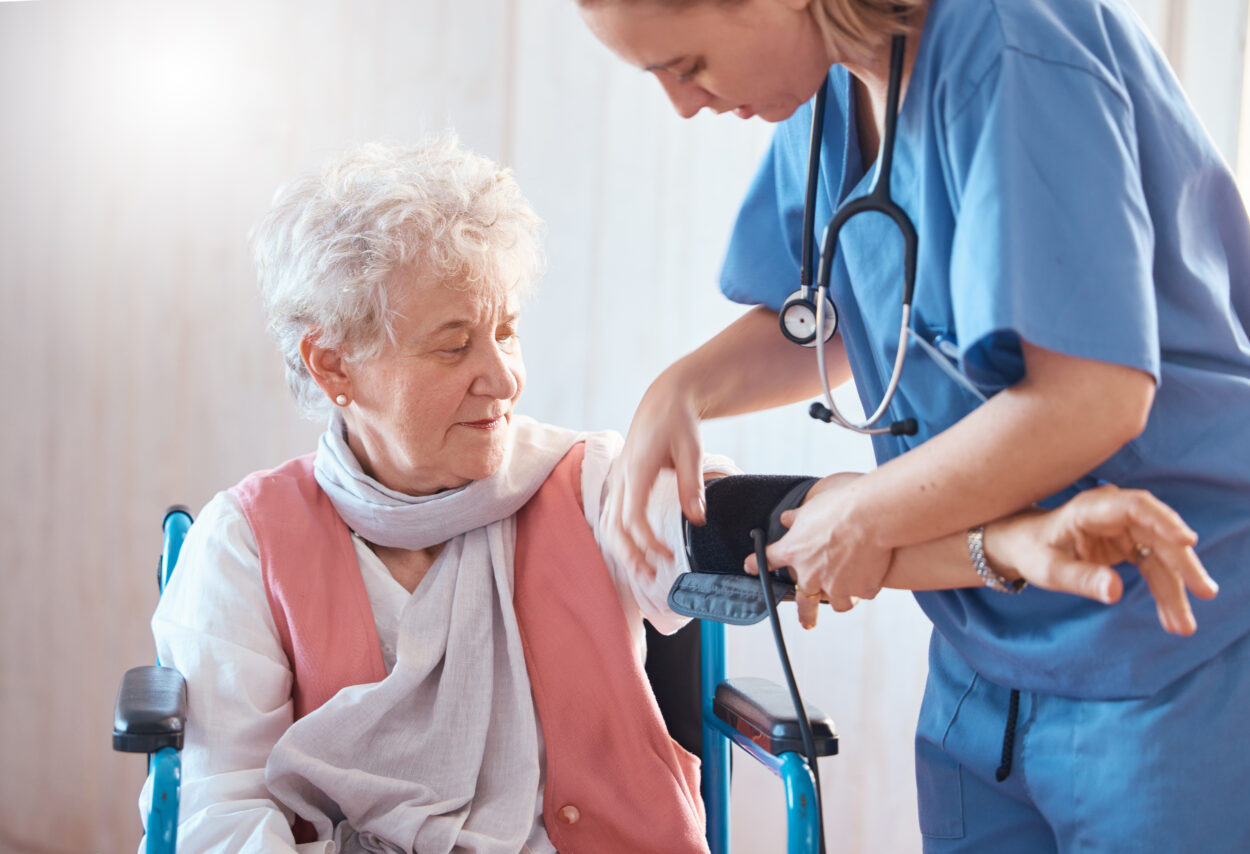 Medico in consulenza sanitaria domiciliare a Brescia